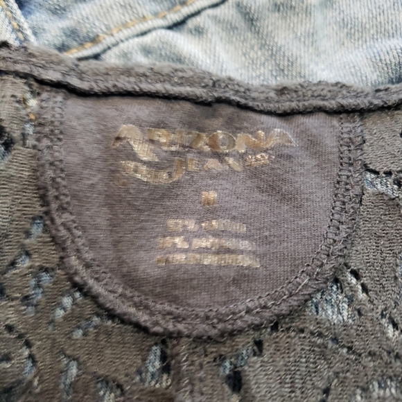 Gap and Arizona a set of blouse and shorts - Picture 6 of 8